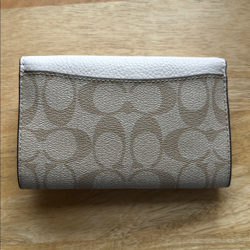Coach NWT Kleo Light Khaki Cream Multi Wallet - Picture 7 of 15